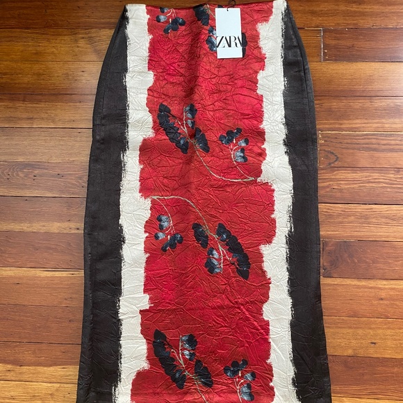 NWT- ZARA Viscose Skirt - Picture 2 of 8